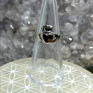 Vintage Silver Claddagh Ring 925